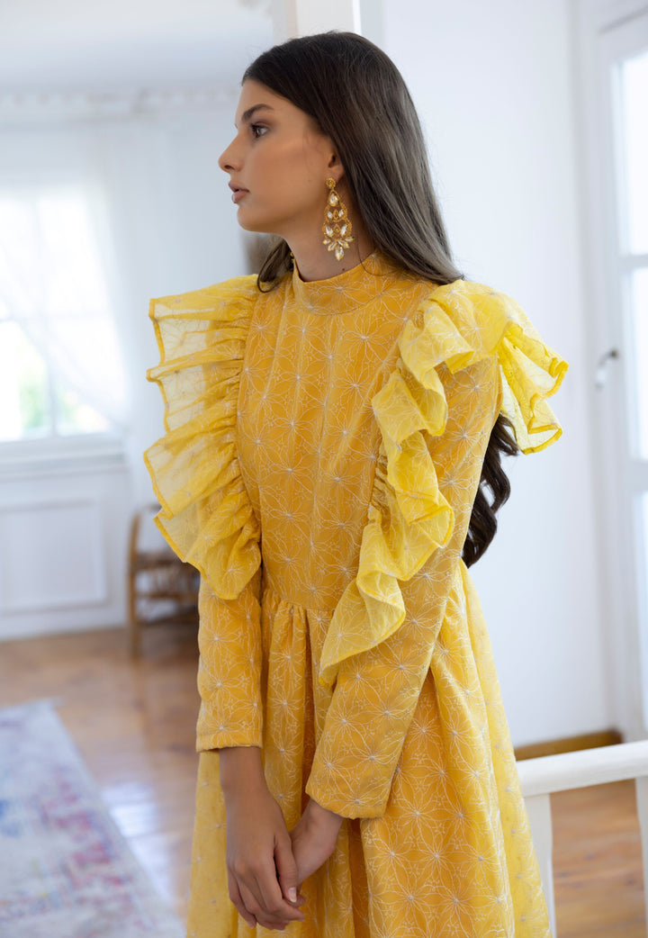 Laila Volan Detaylı Nakışlı Elbise Sarı